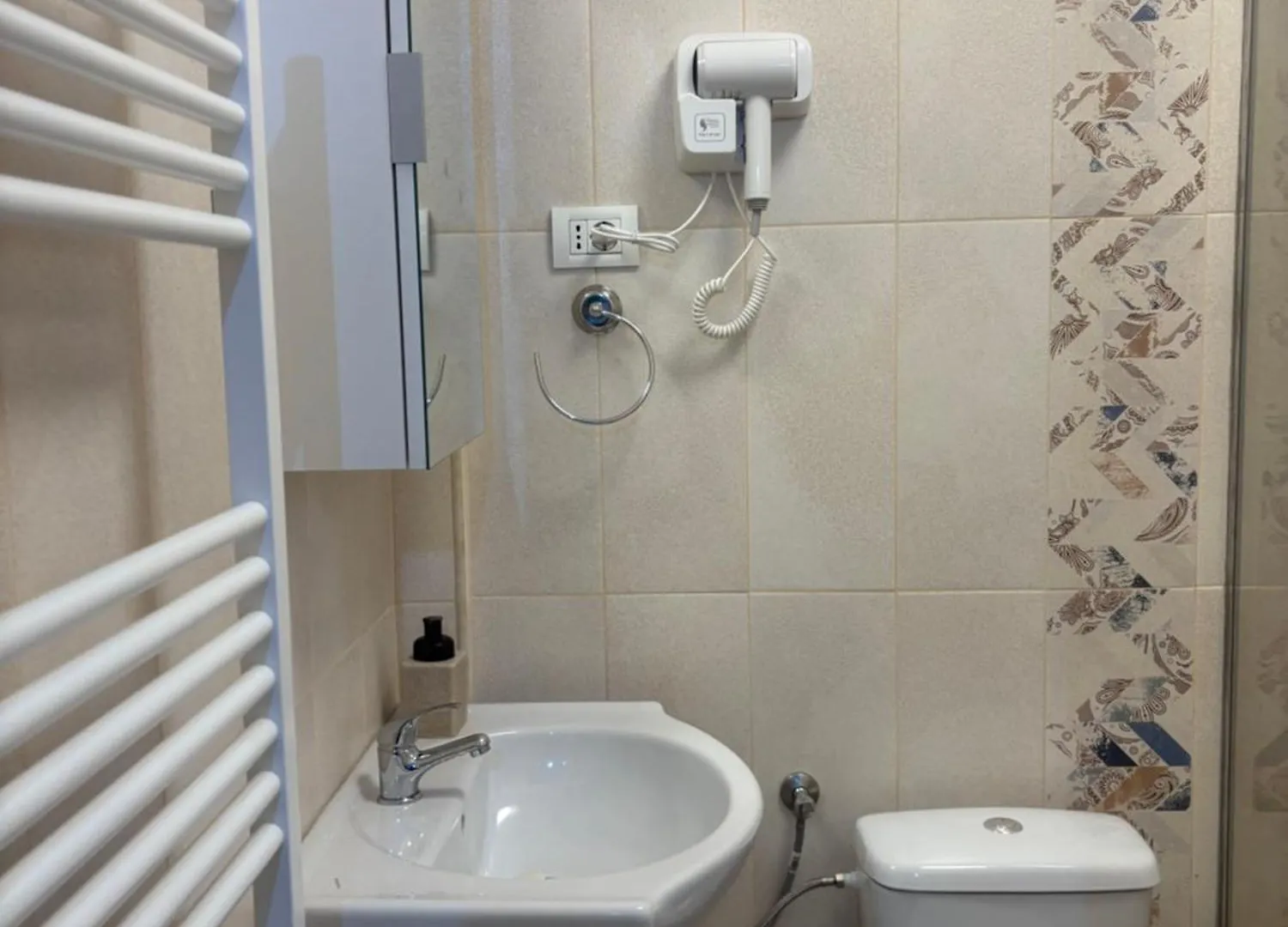 Ylka Studio Victoriei Downtown Bucharest Apartment
